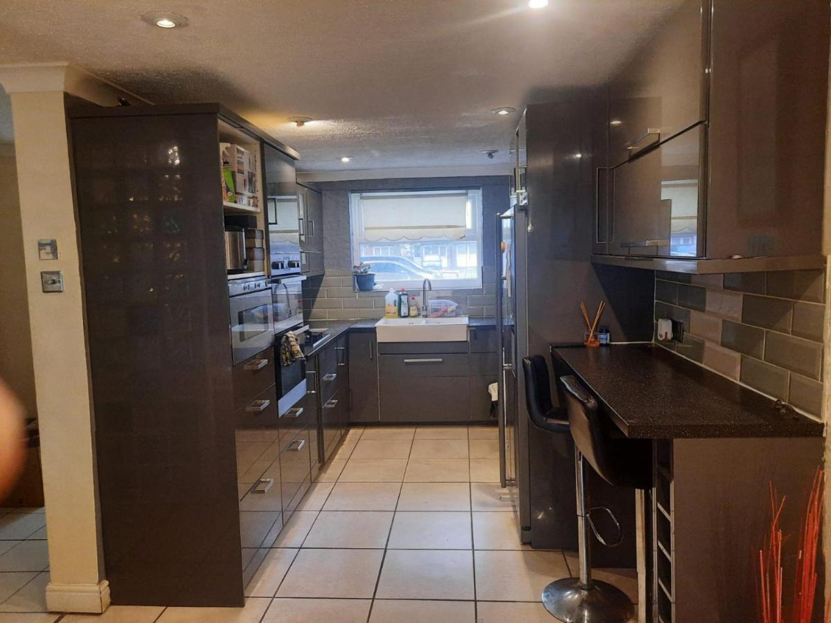 Home Away In A Close Thamesmead  المظهر الخارجي الصورة