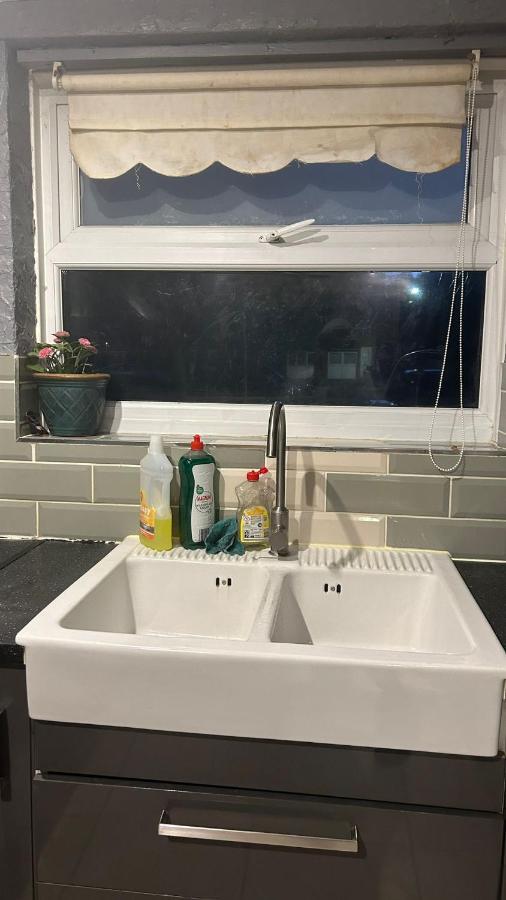 Home Away In A Close Thamesmead  المظهر الخارجي الصورة